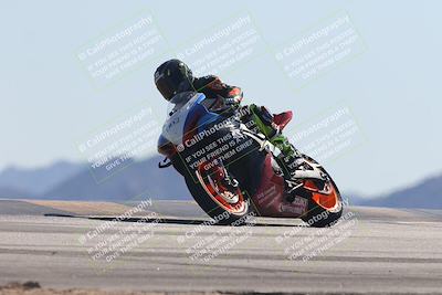 media/Oct-30-2025-Racers Edge (Thu) [[dabbdaf680]]/3-B Group/Session 4 Turn 9/